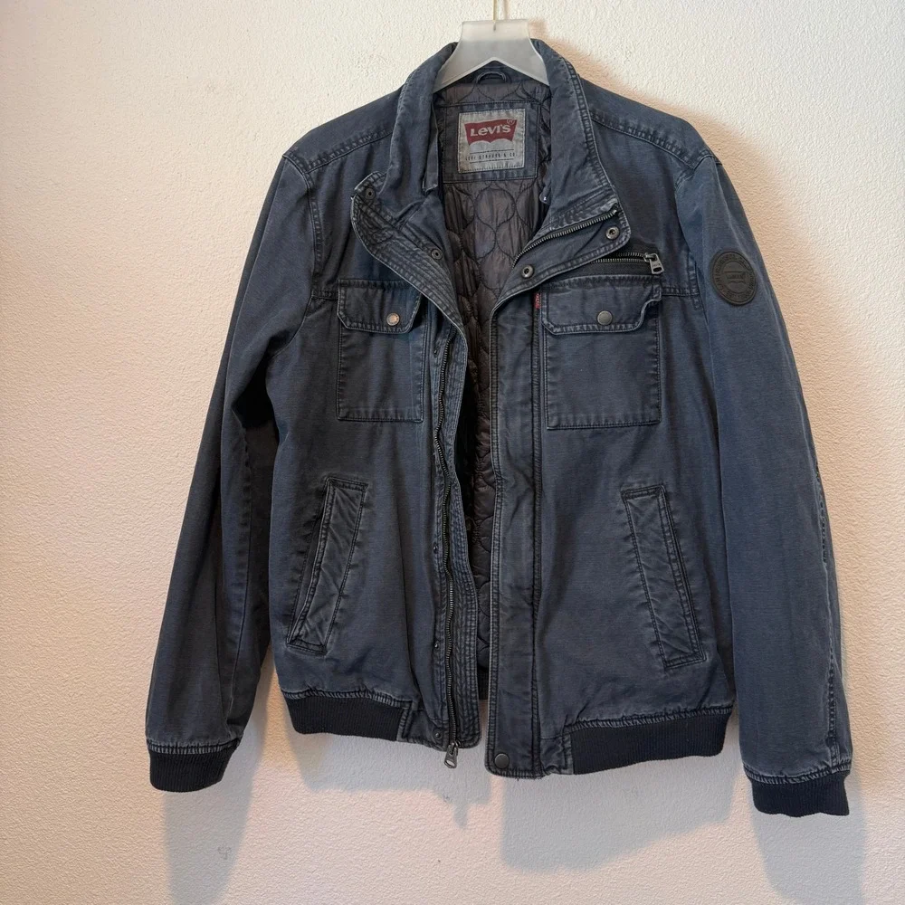 Levis levis mens